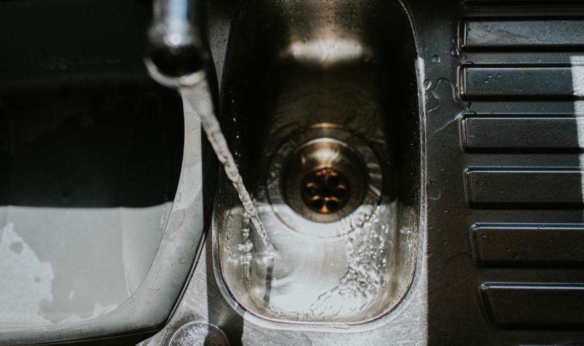 Robotla Lavabo Gideri Açma